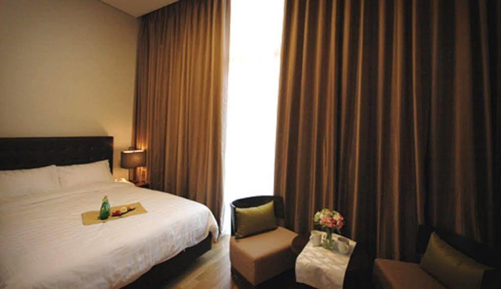 Hotel Riviera Geoje Exterior photo