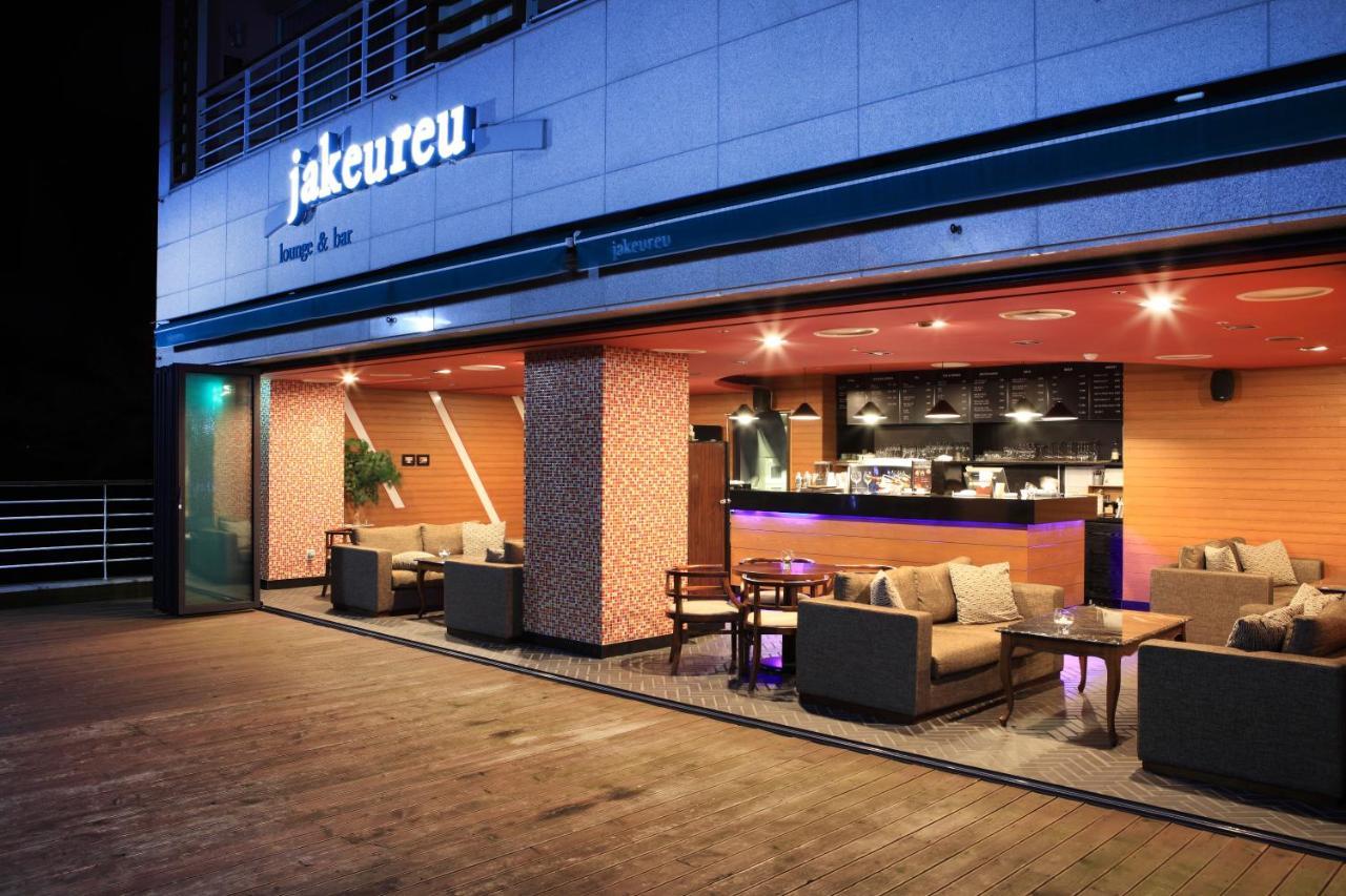 Hotel Riviera Geoje Exterior photo