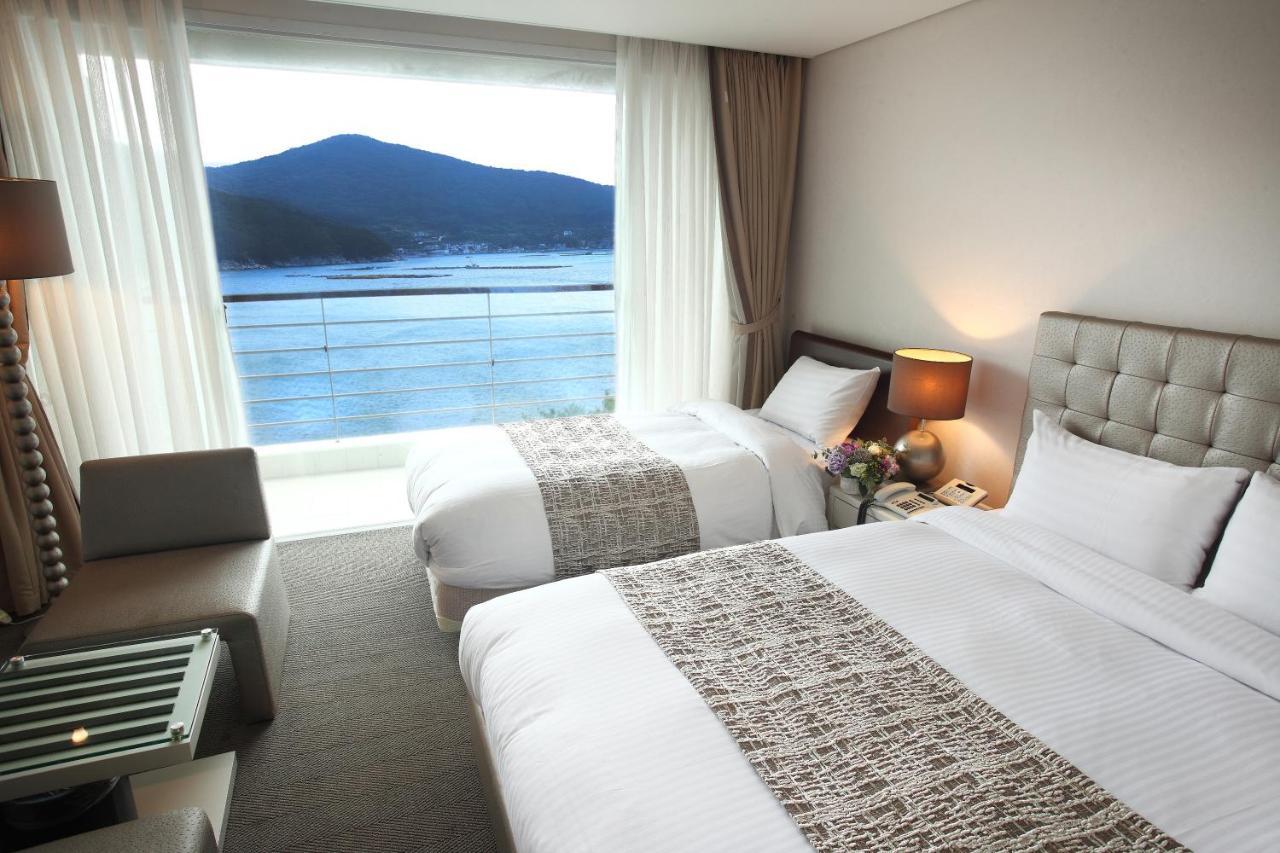 Hotel Riviera Geoje Exterior photo